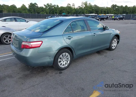 2007 Toyota Camry Le z USA, uszkodzony, nr VIN 4T1BE46K17U608070